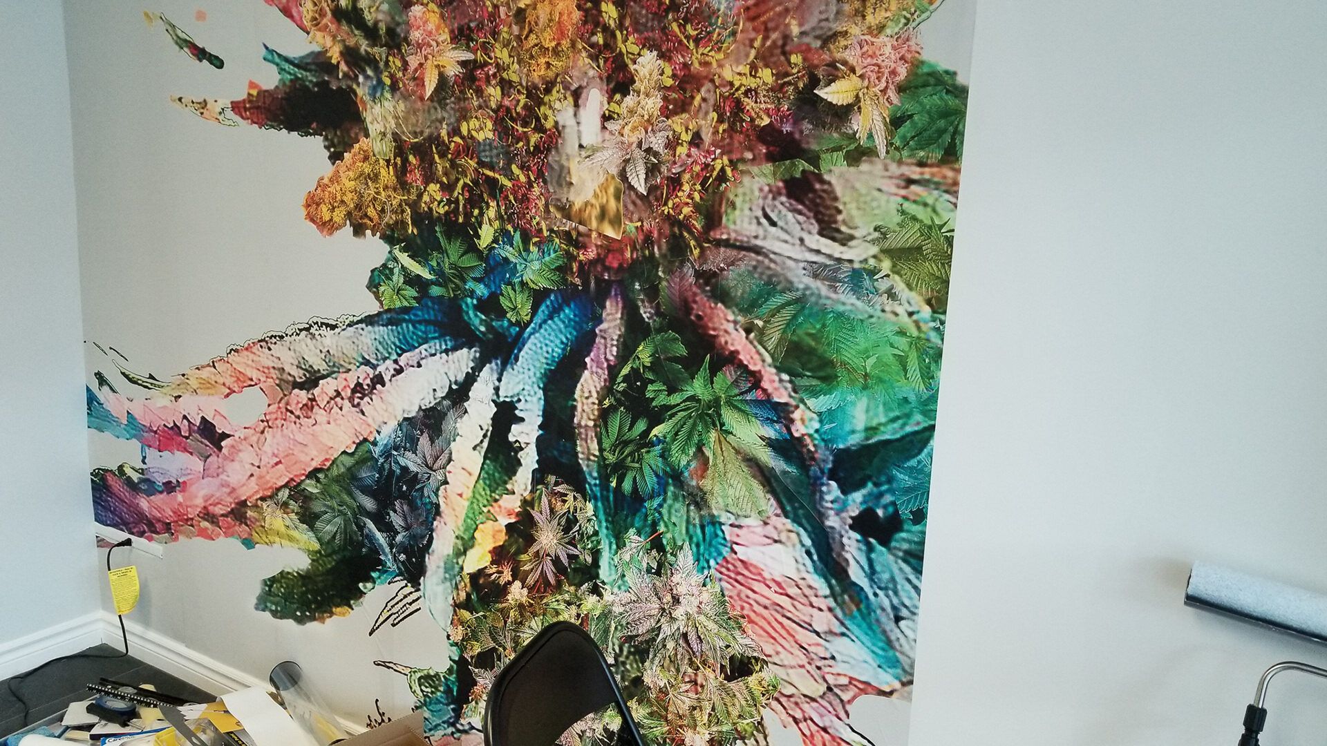 Large mural, alternate section — the scale and detail of the